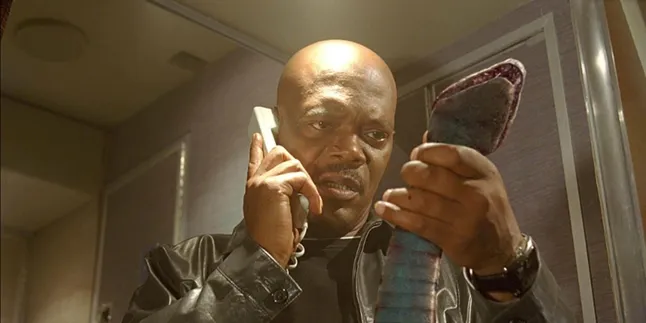 Sinopsis Film SNAKES ON A PLANE yang Tayang di TV Malam Ini, Sabtu 13 September 2025 Jam 23.00 Sinopsis Film SNAKES ON A PLANE yang Tayang di TV Malam Ini, Sabtu 13 September 2025 Jam 23.00