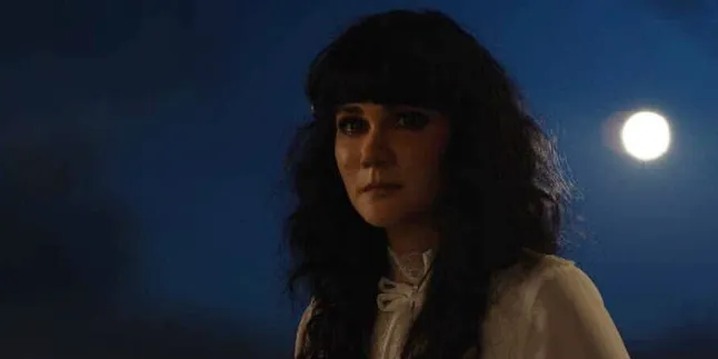 Sinopsis Film 'SUZZANNA: BERNAPAS DALAM KUBUR', Menguak Misteri Hantu Sundel Bolong