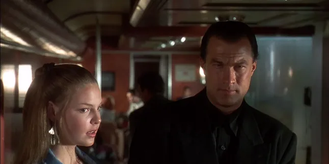 Sinopsis Film UNDER SIEGE 2 yang Tayang di TV Malam Ini, Kamis 30 Oktober 2025 Jam 23.00 WIB