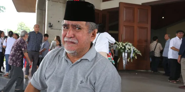 Slamet Rahardjo Kenang Kepergian Arswendo: Kamu Tidak Pernah Pergi Dari Saya Slamet Rahardjo Kenang Kepergian Arswendo: Kamu Tidak Pernah Pergi Dari Saya