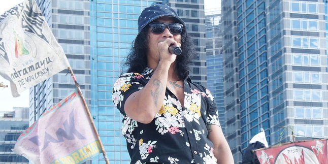 Slank Tampil Bareng Artis-Artis Kondang di Panggung #KonserGue2