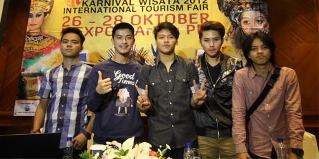 SMASH Ajak Pemuda Indonesia Berwisata Dalam Negeri