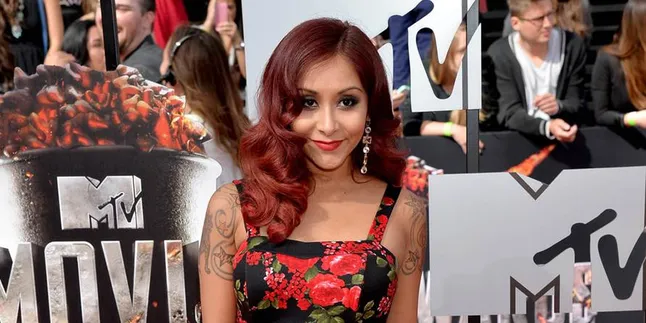 Snooki Lahirkan Anak Perempuan, Yuk Kenalan!