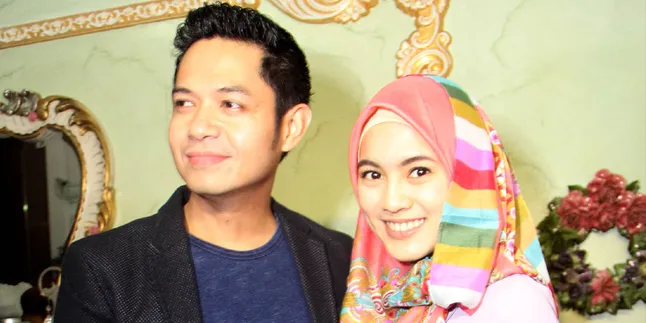 So Sweet, Dude Harlino - Alyssa Soebandono Sapa Fans di Twitter So Sweet, Dude Harlino - Alyssa Soebandono Sapa Fans di Twitter