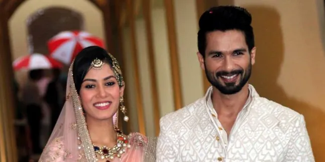 So Sweet! Istri Hamil Besar, Shahid Kapoor Beri Pijatan Hangat So Sweet! Istri Hamil Besar, Shahid Kapoor Beri Pijatan Hangat
