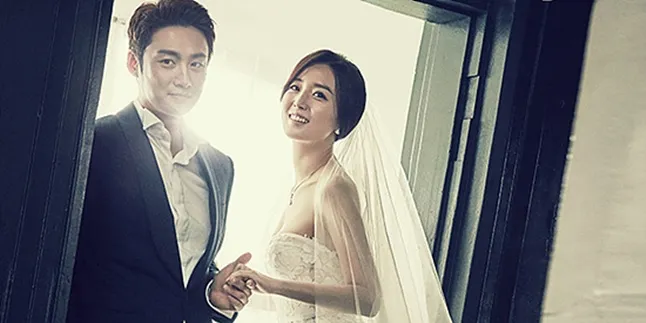 So Sweet, Prewed Presenter dan Aktor 'My Love From The Star' So Sweet, Prewed Presenter dan Aktor 'My Love From The Star'