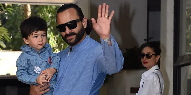 So Sweet! Saif Ali Khan Beri Kopi ke Semua Paparazzi yang Berburu Foto Taimur So Sweet! Saif Ali Khan Beri Kopi ke Semua Paparazzi yang Berburu Foto Taimur