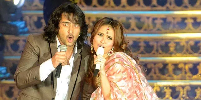So Sweet, Shaheer Sheikh Beri 'Ciuman' Manis Buat Ayu Ting Ting