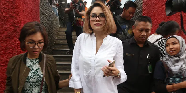 Soal  Video Bareng Zack Lee, Nikita Mirzani: Kayak Gitu Biasa Aja