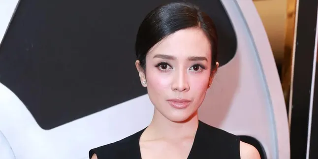 Soal 'Baju Lebaran', Dea Ananda Sudah Mulai 'Colek-Colek' Suami Soal 'Baju Lebaran', Dea Ananda Sudah Mulai 'Colek-Colek' Suami
