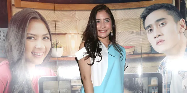 Soal Baju Lebaran, Prilly Latuconsina: Aku Nggak Mau Pakai Kaftan Soal Baju Lebaran, Prilly Latuconsina: Aku Nggak Mau Pakai Kaftan