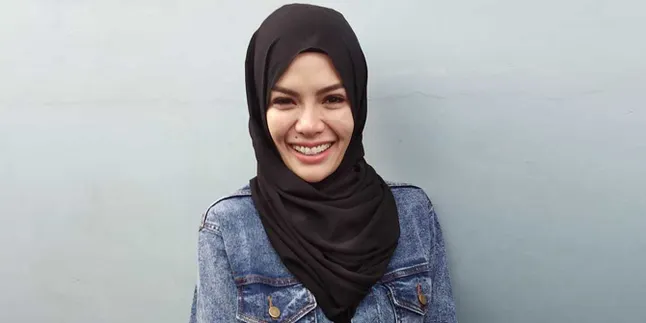 Soal Cinta & Kesetiaan, Inikah Pesan Nikita Mirzani Untuk Dipo Latief? Soal Cinta & Kesetiaan, Inikah Pesan Nikita Mirzani Untuk Dipo Latief?