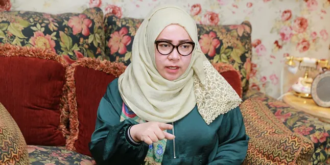 Soal Kisruh RUU Permusikan, Melly Goeslaw: Sampaikan Baik-Baik Jangan Lewat Sosmed Soal Kisruh RUU Permusikan, Melly Goeslaw: Sampaikan Baik-Baik Jangan Lewat Sosmed