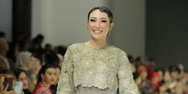 Soal Pembangunan Rumah Barunya Disebut Ganggu Tetangga, Ayu Dewi: Gak Nyampe ke Kuping Saya