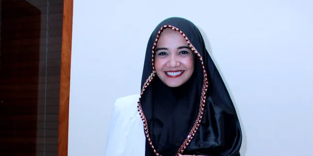 Soal Perhiasan, Zaskia Sungkar: Pecinta Fashion Harus Smart!