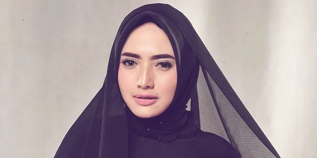 Soal Perseteruan Dengan Putri Opick, Yulia Mochammad Akhirnya Buka Suara Soal Perseteruan Dengan Putri Opick, Yulia Mochammad Akhirnya Buka Suara