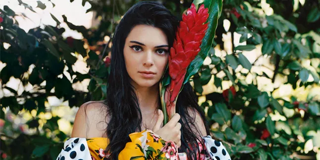 Soal Rumor Pacaran dengan Ben Simmons, Kendall Jenner Mengaku Bakal Tunangan Soal Rumor Pacaran dengan Ben Simmons, Kendall Jenner Mengaku Bakal Tunangan
