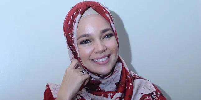 Soal Tren Hijab, Dewi Sandra: Sederhana Itu Jauh Lebih Cantik