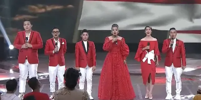 Soimah dan Para Host D'Star Ikut Baris Berbaris Bareng Tim Paskibraka