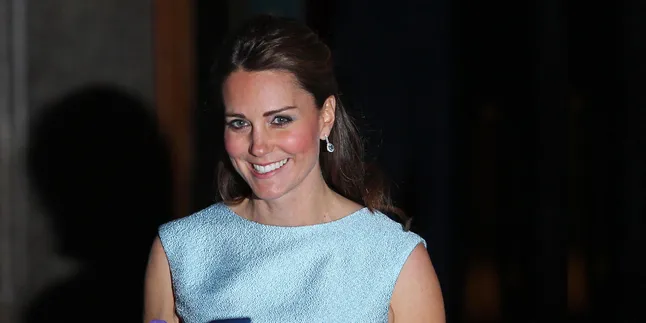 Sok Cuek, Putra Kate Middleton 'Tebar Pesona' di Wellington