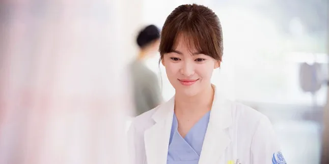 Song Hye Kyo Pamerkan Rambut Pendek & Wajah Tanpa Makeup, Tetap Cantik