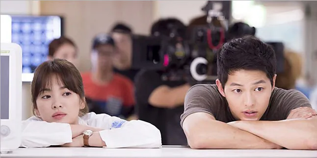 Song Hye Kyo Ungkap Yang Membuatnya Mantap Dinikahi Song Joong Ki Song Hye Kyo Ungkap Yang Membuatnya Mantap Dinikahi Song Joong Ki