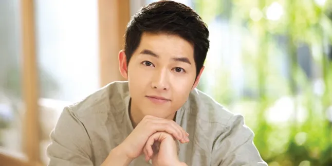 Song Joong Ki Dipilih Jadi Model Iklan Terbaik Tahun 2016