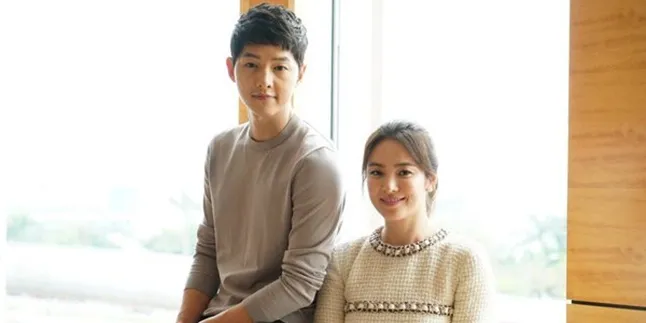 Song Joong Ki - Song Hye Gyo Ciuman 100 Kali di 'DOTS'? Song Joong Ki - Song Hye Gyo Ciuman 100 Kali di 'DOTS'?