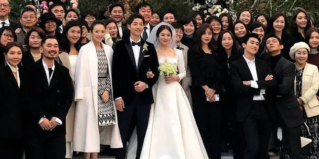 Song Song Couple Tolak Tawaran Live Streaming Pernikahan Bernilai 47 Miliar Song Song Couple Tolak Tawaran Live Streaming Pernikahan Bernilai 47 Miliar