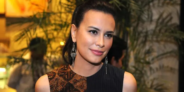 Sophia Latjuba Izinkan Eva Celia Duet Dengan Ariel
