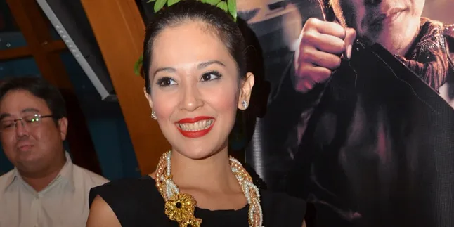 Sophie Navita Punya Kumis Ijo!