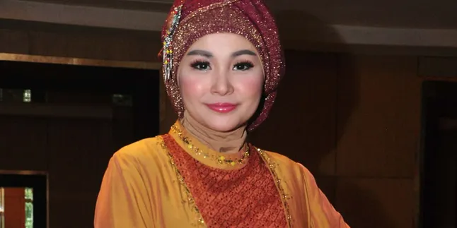 Soraya Larasati Belajar Berhijab di YouTube