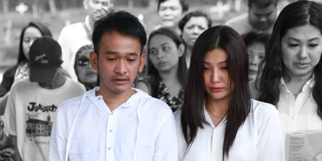 Sosok Almarhum Ayah Ruben Onsu di Mata Sarwendah, Sayang Cucu!