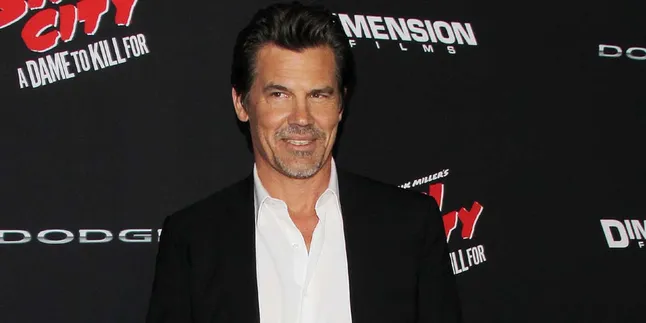 Sosok Thanos, Siap Bikin Rusuh di 'AVENGERS: INFINITY WARS I'
