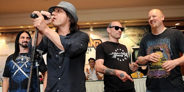 Sound System Buruk, Steelheart Tetap Maksimal Tutup Java Rockin Land