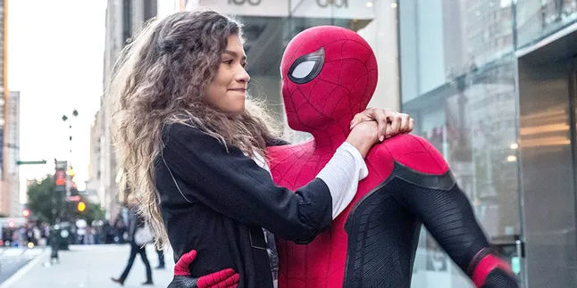 'SPIDER-MAN: FAR FROM HOME' Tembus 1 Miliar Dolar Dalam Waktu Satu Bulan 'SPIDER-MAN: FAR FROM HOME' Tembus 1 Miliar Dolar Dalam Waktu Satu Bulan