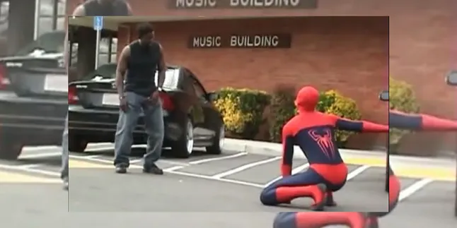 Spiderman di Dunia Nyata, Lihat Aksinya!