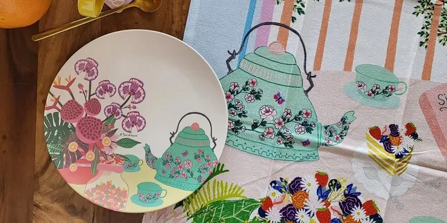 The Most Iconic Artsy Spot in Tiong Bahru, Peek at the Fun at Cat Socrates