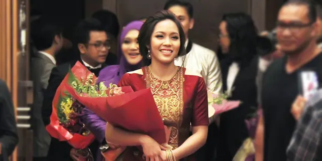 Ssstt, Ternyata Aktris Cantik Ini Ingin Main Bareng Iko Uwais Ssstt, Ternyata Aktris Cantik Ini Ingin Main Bareng Iko Uwais