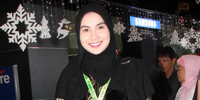 Sst! Inilah Doa Isya Jeeperson Selama Umroh di Tanah Suci
