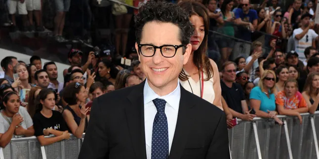 'STAR WARS' Dikritik Rip-Off, Ini Jawaban JJ Abrams