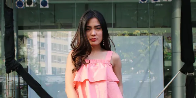 Ikuti Jejak Kakaknya, Stefany Danasia Rambah Musik Dangdut