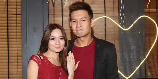 Stella Cornelia & Fendy Chou Mulai Rencanakan Foto Prewed Stella Cornelia & Fendy Chou Mulai Rencanakan Foto Prewed