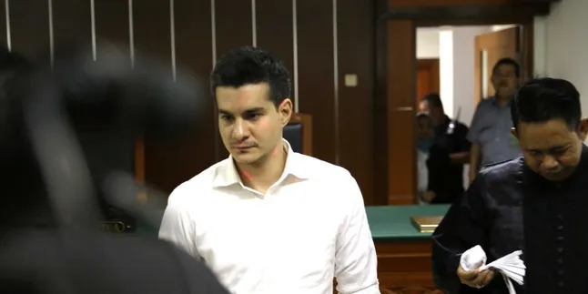 Steve Emmanuel Tidak Ditemani Keluarga Saat Jalani Sidang Putusan