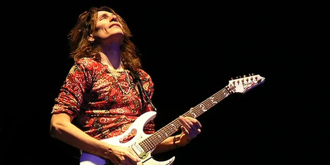Steve Vai Segera Konser di Indonesia