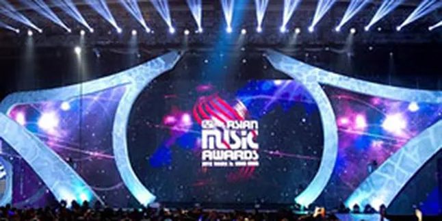 Stevie Wonder - Icona Pop Tampil di Event K-Pop, MAMA 2013