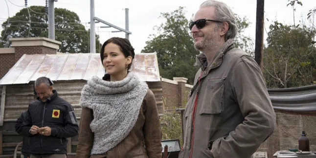 Strategi Francis Lawrence Garap 'CATCHING FIRE' Dengan Sukses