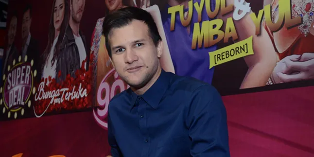 Stuart Collin Rayakan Tahun Baru Bareng Angela Gilsha, Pacaran?