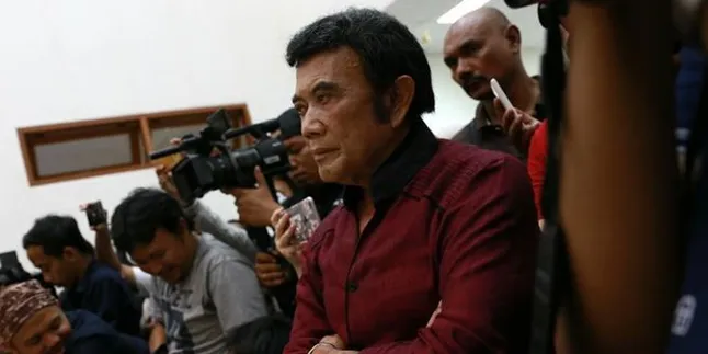 Studio Rhoma Irama Jadi Sasaan Penembakan, Karena Teror Politik? Studio Rhoma Irama Jadi Sasaan Penembakan, Karena Teror Politik?