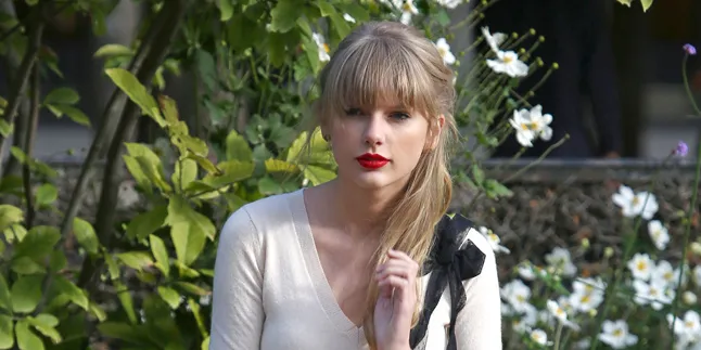 Style Vintage Unik Ala Taylor Swift